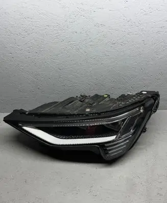 Audi e-tron Headlight/headlamp 4KE941039