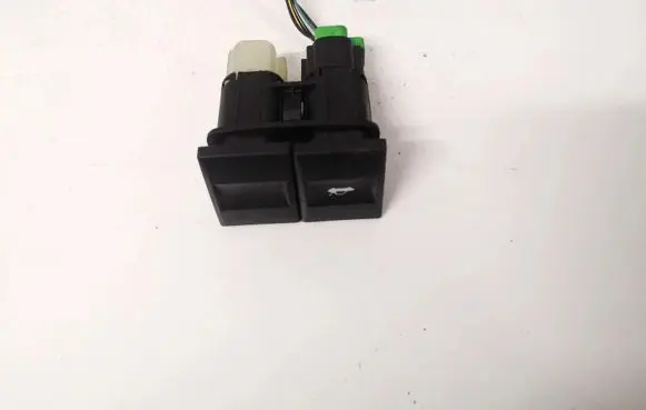 Ford Mondeo Mk III Tailgate opening switch 1s7t19b514aa