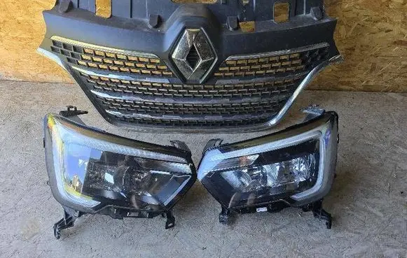 Renault Master III Headlight/headlamp 260105567R