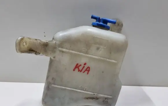 KIA Carnival Coolant expansion tank/reservoir