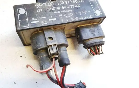 Volkswagen Golf IV Coolant fan relay 1j0919506k 898972000