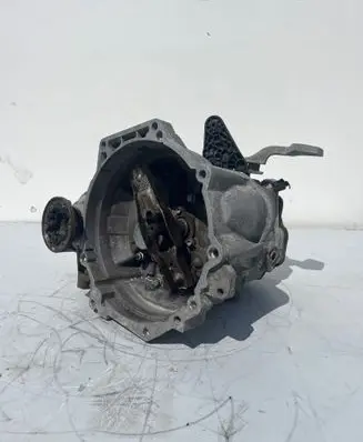 Volkswagen PASSAT B6 Manual 5 speed gearbox LLL
