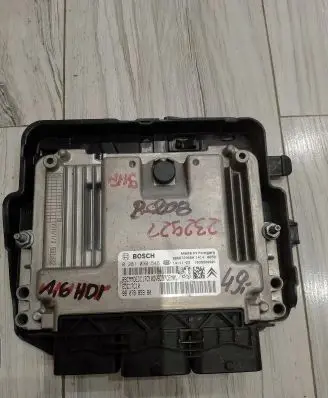 Peugeot 208 Engine control unit/module ECU 0281030546