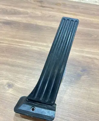 BMW X3 F25 Accelerator throttle pedal 6860784 25916010 2908130256A