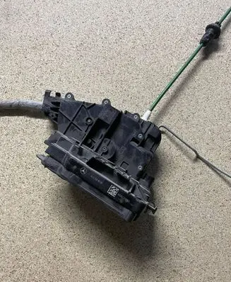 Mercedes-Benz GLC X253 C253 Rear door lock A2220064099