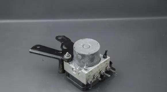 Toyota Aygo AB10 ABS Pump 0265231579 445100H010