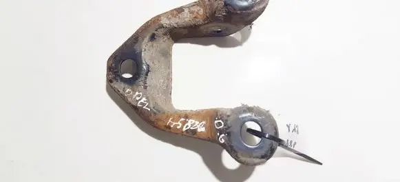 Opel Astra H Engine mounting bracket 0066