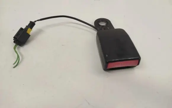 Peugeot 207 CC Rear seatbelt buckle