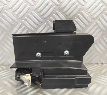 Dacia Sandero Rear door lock 825033052RA C2B020921