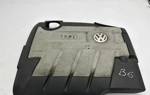 Volkswagen PASSAT B6 Engine cover (trim) 03L103925AM