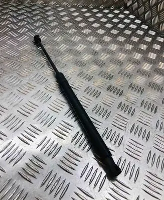 Volkswagen PASSAT B6 Tailgate/trunk strut/damper 3C9827550A