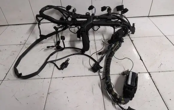 Mercedes-Benz Vito Viano W639 Engine installation wiring loom A0001501415 A6461501388 0M646P1EZ0