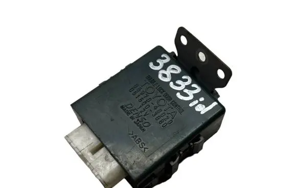 Lexus RX 330 - 350 - 400H Door central lock control unit/module 8597048020 0515003880