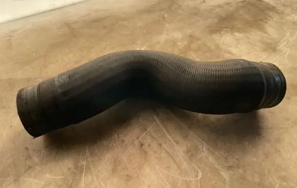 Intercooler hose/pipe