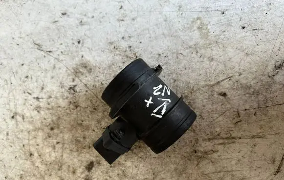 Volkswagen Touran I Mass air flow meter 038906461b