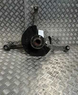 Mercedes-Benz E W213 Front wheel hub A0004213520
