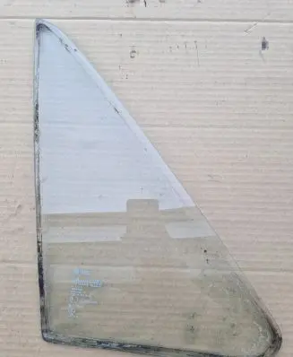 Volkswagen Caddy Front vent window/glass (coupe) 171845252 SICURSIV