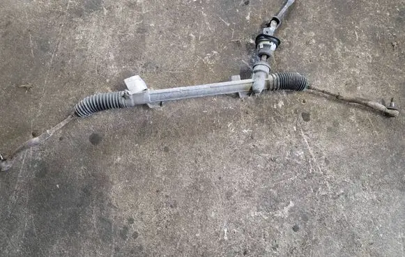 Nissan Rogue Steering rack 013173Z