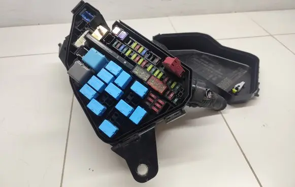 Fuse box set