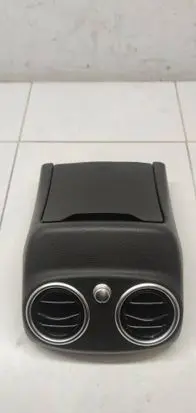 Rear air vent grill
