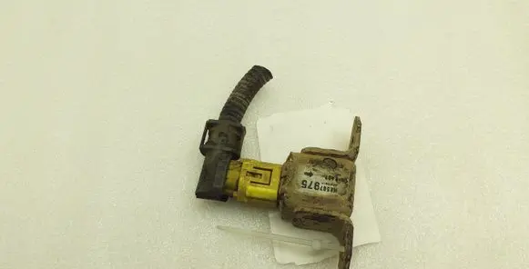 Mitsubishi L200 Airbag deployment crash/impact sensor MR587975