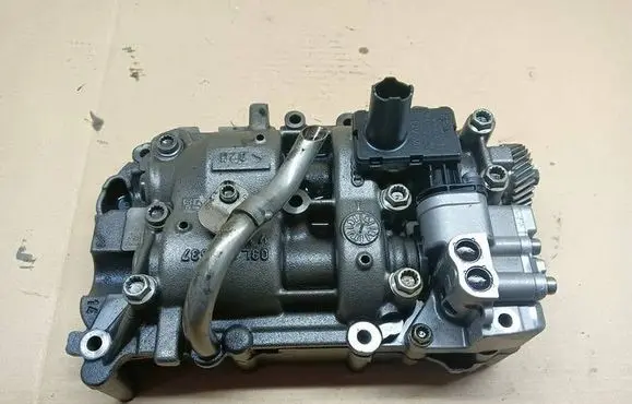 Audi A6 S6 C7 4G Oil pump 03L103535