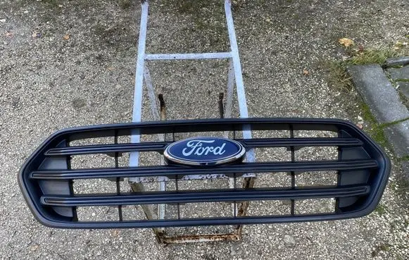 Front grill