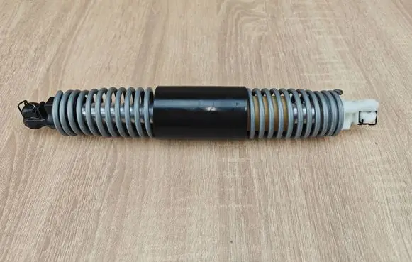 BMW 8 G16 Rear window strut damper 