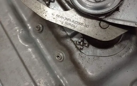 Volvo S40 Rear window lifting mechanism without motor 992673