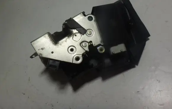 BMW 5 E39 Front door lock