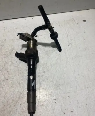 Mazda 6 Fuel injector R2AA13H50