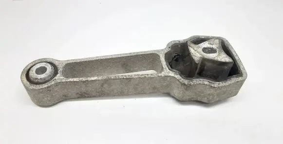 Engine mount bracket