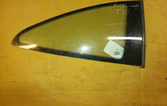 Peugeot 406 Rear side window