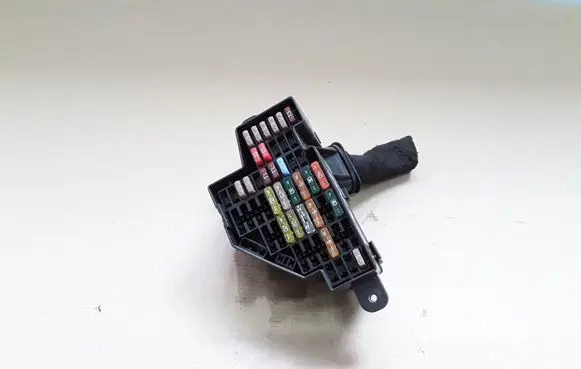Skoda Superb B6 (3T) Fuse module 110534456700