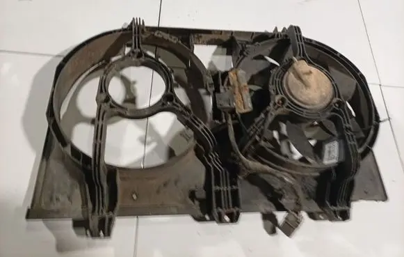 Nissan Serena Radiator cooling fan shroud
