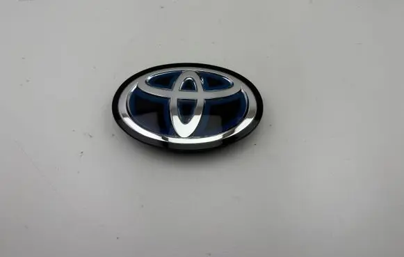 Toyota Corolla E210 E21 Manufacturer badge logo/emblem 9097502136