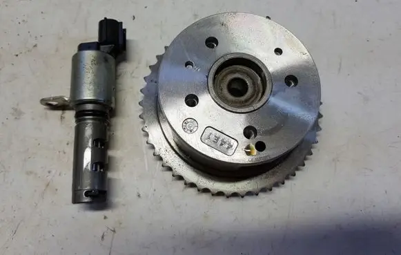 Camshaft pulley/ VANOS