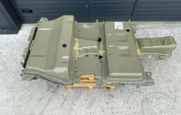 Opel Mokka B Hybrid / electric car battery 0221167