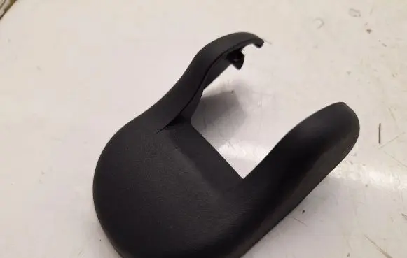 Toyota Auris 150 Rear seat rail trim cover 7169202020B0 7169202020