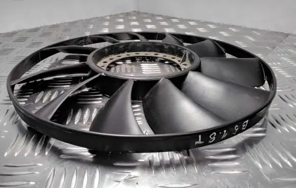 Volkswagen PASSAT B5 Fan impeller 058121301B