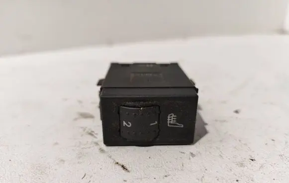 Ford Focus Seat heating switch 3M5T19K314AC D3L0A