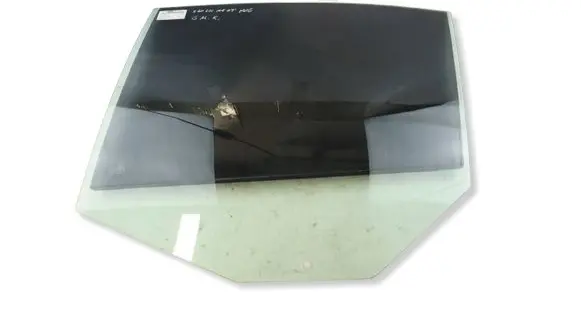 BMW 5 E60 E61 Rear door window glass 7110635 51357110635