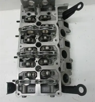 Volkswagen Touareg III Engine head 