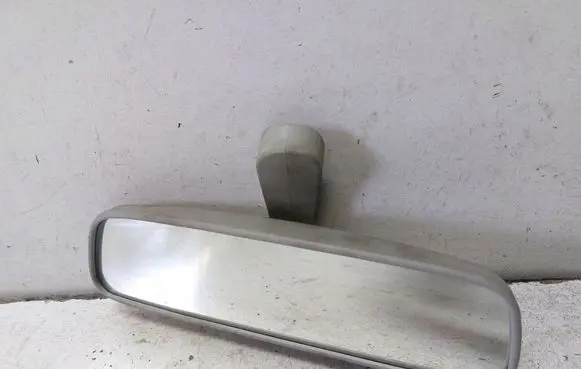 Suzuki Swift I Rear view mirror (interior) E13010836