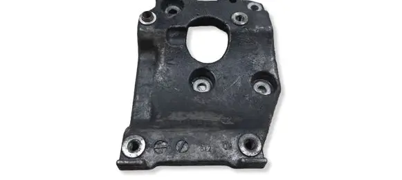 Volvo V50 A/C compressor mount bracket 9646719580