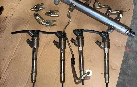 Iveco Daily 6th gen Fuel injector 0445110564