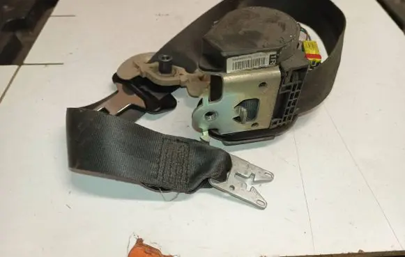 Renault Laguna III Front seatbelt 868840031r