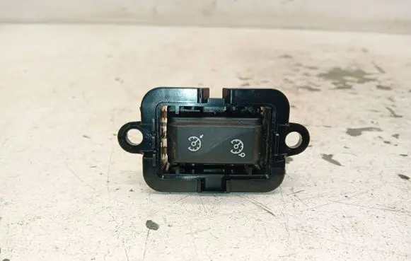 Renault Megane III Cruise control switch 1015009001