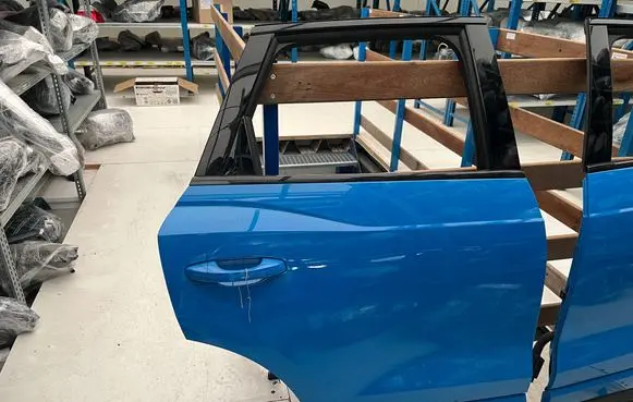 Audi Q3 F3 Rear door