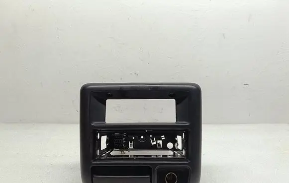 Opel Frontera B Radio/GPS head unit trim 